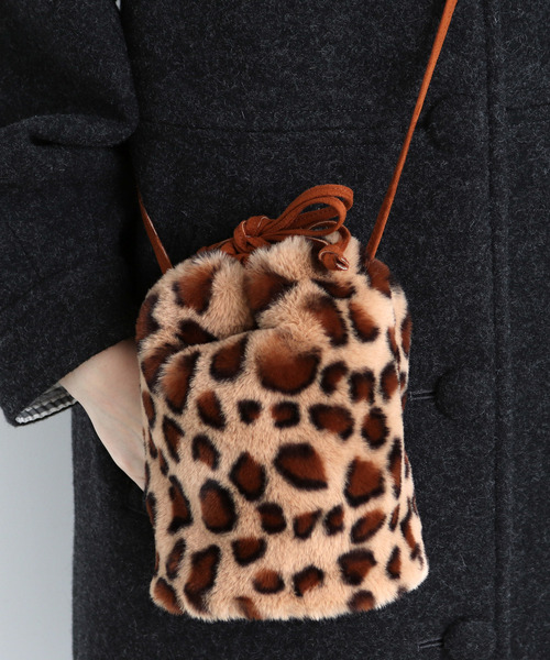 CHILD WOMAN（チャイルドウーマン）の「レオパードファーミニ巾着ショルダーBAG（ショルダーバッグ・レディース・ブラウン・FREE）」の4枚目の写真