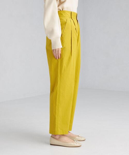 green label relaxing（グリーンレーベルリラクシング）の「タイプライター 2タック テーパード パンツ（その他パンツ・レディース・イエロー/ネイビー/パープル・36/38）」の4枚目の写真