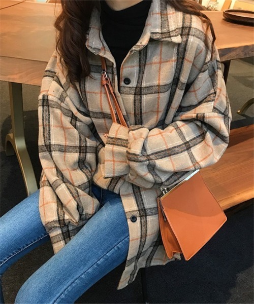 MAISON DE THERESE（メゾン ド テレーズ）の「ビッグシルエットチェックシャツブラウス（シャツ/ブラウス・レディース・ベージュ/ブルー・M/X-LARGE/LARGE/SMALL/XX-LARGE）」の6枚目の写真