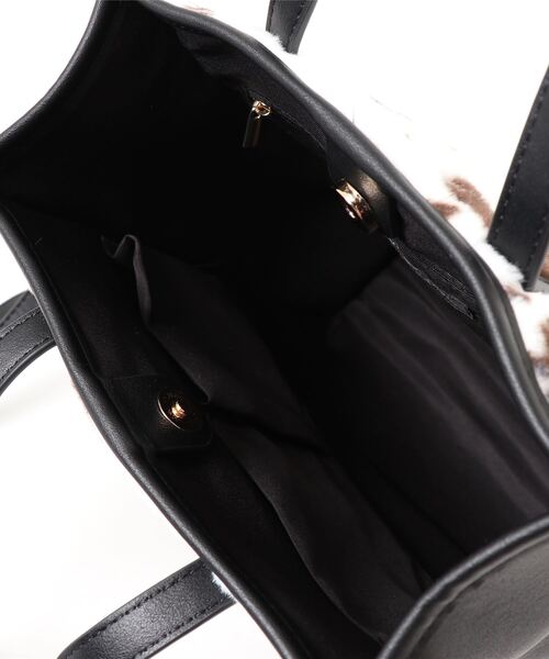 Via Demizon（ビアデミゾン）の「エコファー2WAYトートバッグ（トートバッグ・レディース・ブラック/ブラウン・フリー）」の21枚目の写真