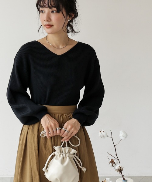 frames RAY CASSIN（フレームスレイカズン）の「【WEB限定】ボリューム袖前後2WAYニットプルオーバー（ニット/セーター・レディース・オレンジ/グレイッシュベージュ/グリーン/ブラック/ブルー・FREE）」の11枚目の写真