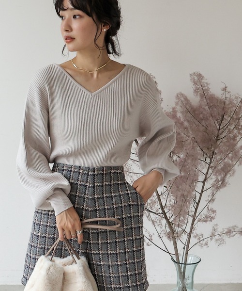 frames RAY CASSIN（フレームスレイカズン）の「【WEB限定】ボリューム袖前後2WAYニットプルオーバー（ニット/セーター・レディース・オレンジ/グレイッシュベージュ/グリーン/ブラック/ブルー・FREE）」の21枚目の写真