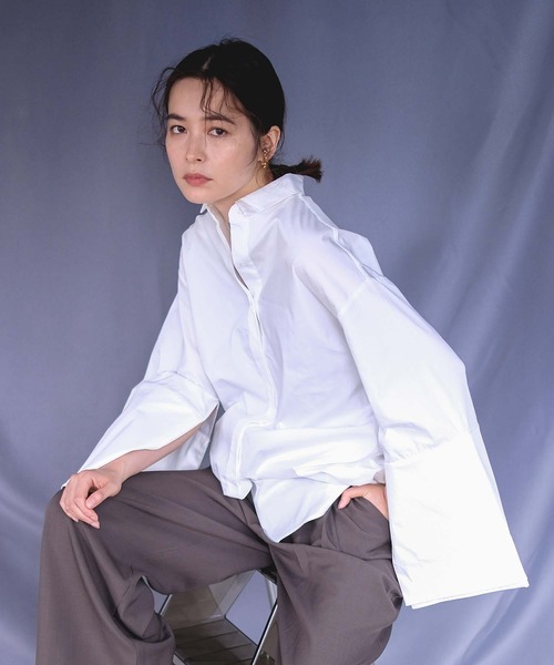 chuclla(チュクラ)の「スリットマントスリーブ ロングシャツ chw21a052(シャツ/ブラウス・レディース・ホワイト・FREE)」の13枚目の写真