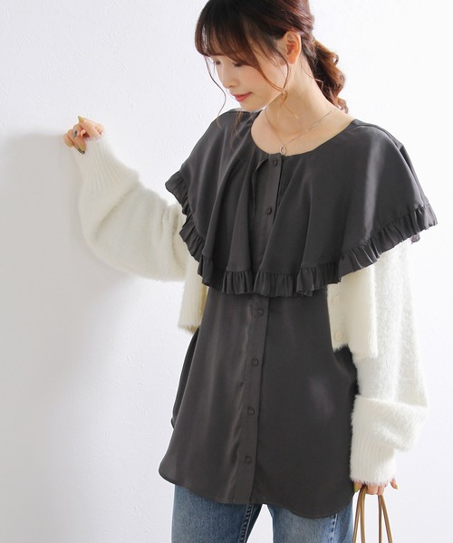 Crisp(クリスプ)の「エアリーフリルブラウス(シャツ/ブラウス・レディース・チャコールグレー/アイボリー/ピンクベージュ・FREE)」の1枚目の写真