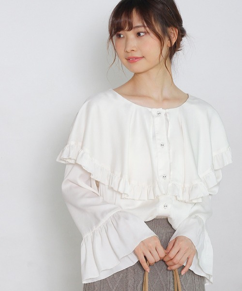 Crisp(クリスプ)の「エアリーフリルブラウス(シャツ/ブラウス・レディース・チャコールグレー/アイボリー/ピンクベージュ・FREE)」の9枚目の写真