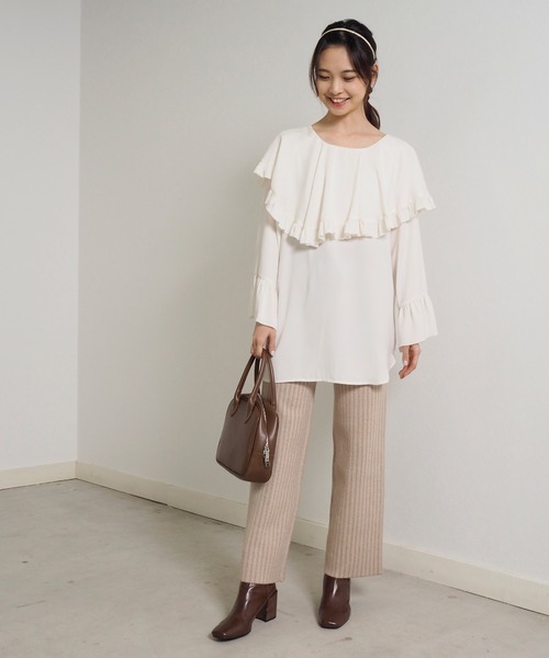 Crisp(クリスプ)の「エアリーフリルブラウス(シャツ/ブラウス・レディース・チャコールグレー/アイボリー/ピンクベージュ・FREE)」の10枚目の写真