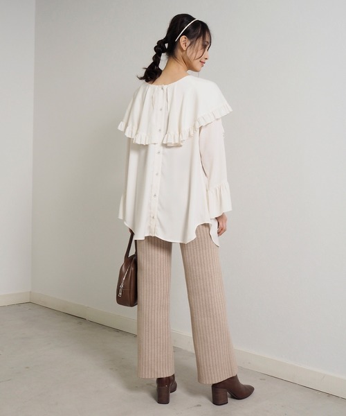 Crisp(クリスプ)の「エアリーフリルブラウス(シャツ/ブラウス・レディース・チャコールグレー/アイボリー/ピンクベージュ・FREE)」の11枚目の写真