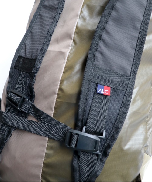 And A（アンドエー）の「AlexanderLeeChang アレキサンダーリーチャン / 5050 POCKETABLE DAYPAC 配色切り替え ポケッタブル デイバッグ リュック / AC052139（バックパック/リュック・メンズ・ネイビー/グレー/ブルー・ONE SIZE）」の6枚目の写真