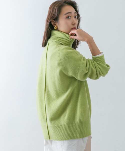 URBAN RESEARCH ROSSO(アーバンリサーチロッソ)の「バックシームタートルニット(ニット/セーター・レディース・グリーン系その他/ミント/ネイビー/オフホワイト・FREE)」の3枚目の写真