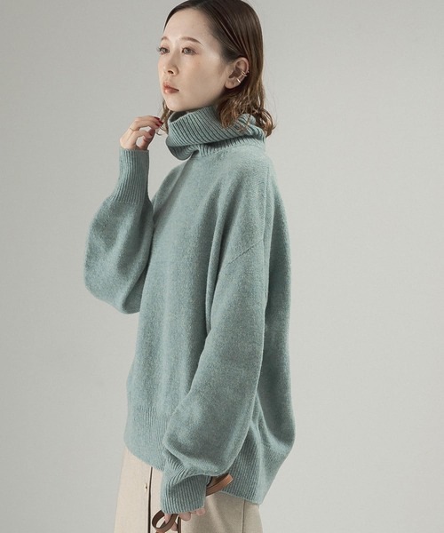 URBAN RESEARCH ROSSO(アーバンリサーチロッソ)の「バックシームタートルニット(ニット/セーター・レディース・グリーン系その他/ミント/ネイビー/オフホワイト・FREE)」の11枚目の写真