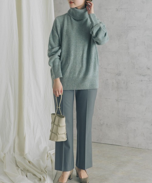 URBAN RESEARCH ROSSO(アーバンリサーチロッソ)の「バックシームタートルニット(ニット/セーター・レディース・グリーン系その他/ミント/ネイビー/オフホワイト・FREE)」の12枚目の写真