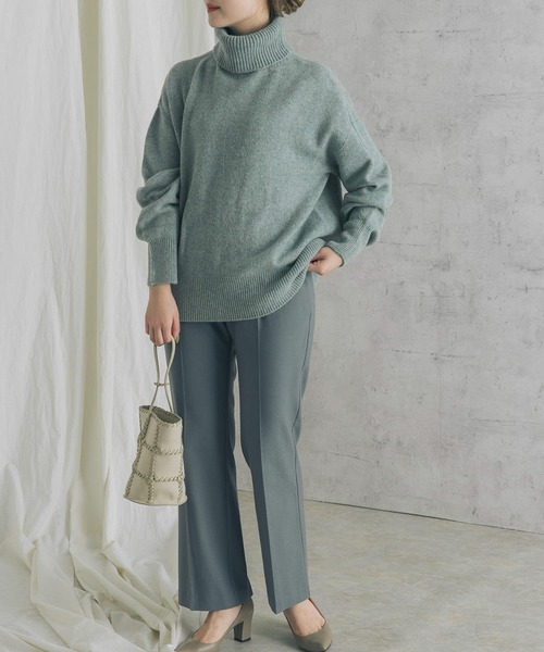 URBAN RESEARCH ROSSO(アーバンリサーチロッソ)の「バックシームタートルニット(ニット/セーター・レディース・グリーン系その他/ミント/ネイビー/オフホワイト・FREE)」の7枚目の写真