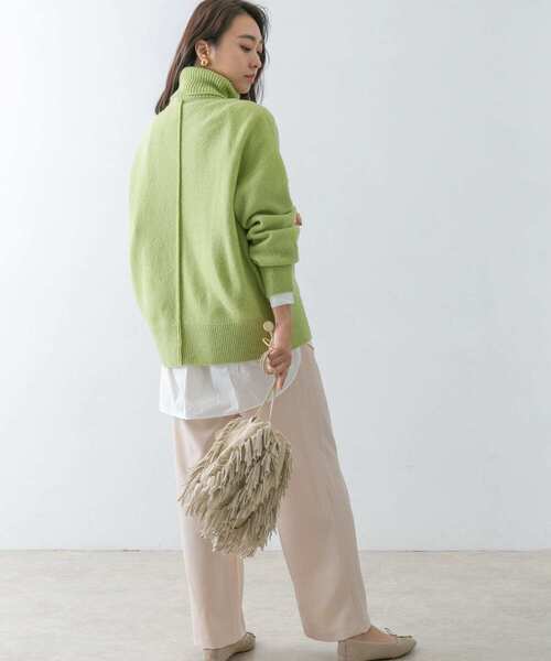 URBAN RESEARCH ROSSO(アーバンリサーチロッソ)の「バックシームタートルニット(ニット/セーター・レディース・グリーン系その他/ミント/ネイビー/オフホワイト・FREE)」の13枚目の写真