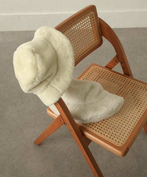 Chillfar（チルファー）の「エコファーバケットハット（ハット・レディース・ホワイト/ブラック/ベージュ・FREE）」の7枚目の写真