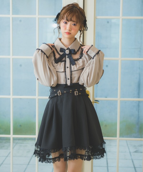 ROJITA（ロジータ）の「スクエアラッフル切替ブラウス（シャツ/ブラウス・レディース・ピンク/ブラック/ベージュ・FREE）」の5枚目の写真