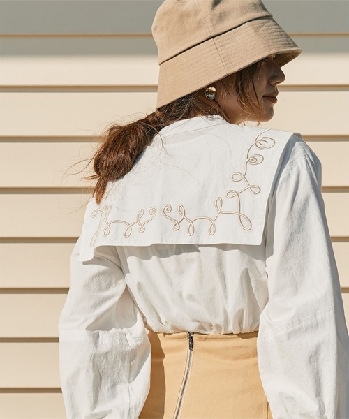 titivate（ティティベイト）の「刺繍つけ襟付ﾌﾞﾗｳｽ（シャツ/ブラウス・レディース・ネイビー/オフホワイト/ベージュ・L/S/M）」の7枚目の写真