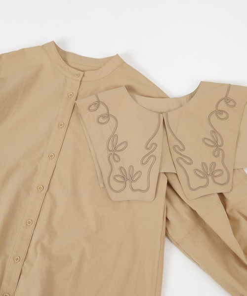 titivate（ティティベイト）の「刺繍つけ襟付ﾌﾞﾗｳｽ（シャツ/ブラウス・レディース・ネイビー/オフホワイト/ベージュ・L/S/M）」の22枚目の写真