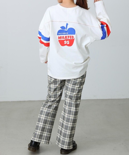 MILKFED.（ミルクフェド）の「APPLE PRINTED FOOTBALL TEE（Tシャツ/カットソー・レディース・ネイビー/ホワイト・ONE SIZE）」の16枚目の写真