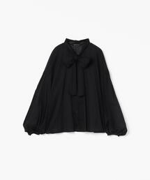 To b. by agnes b.（トゥービーバイアニエスベー）の「WR47 CHEMISE ビッグスリーブリボンブラウス（シャツ/ブラウス）」