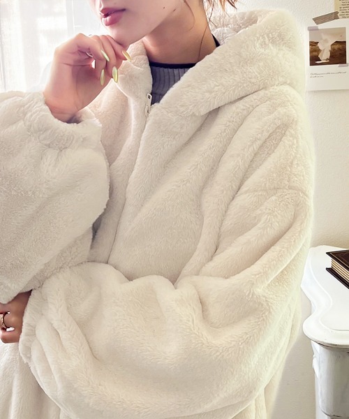 セール】もこもこ暖か。フェイクラビットファーボリュームパーカー