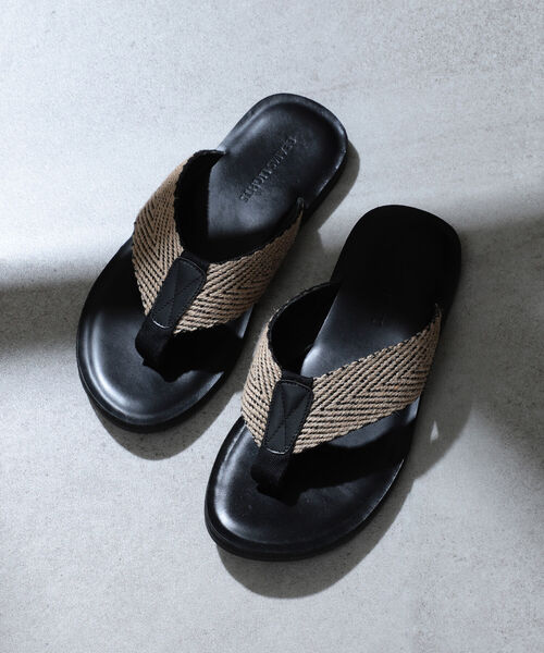 BEAMS LIGHTS（ビームスライツ）の「BEAMS LIGHTS / レザー トング サンダル（サンダル・メンズ・マルチ/ベージュ・S/M/L）」の2枚目の写真