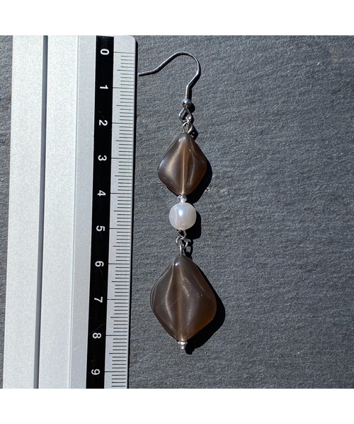 tone(トーン)の「【-lensa-】ドイツ製アクリルの大人カラーピアス(MA)(ピアス(両耳用)・レディース・ブラウン系その他・FREE)」の7枚目の写真