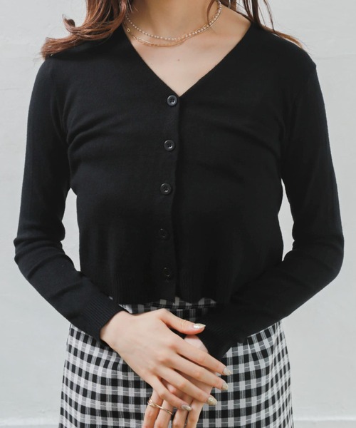 Alite cloth(アリーテクロス)の「無地カラーショート丈Vネックカラーカーディガン(カーディガン/ボレロ・レディース・イエロー/ブラック/ピンク/ブルー/ミント・FREE)」の2枚目の写真