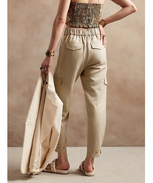 Banana Republic(バナナリパブリック)の「テンセル(TM) リネン カーゴパンツ(カーゴパンツ・レディース・ブラック/ベージュ・0/4/2/6/00)」の8枚目の写真