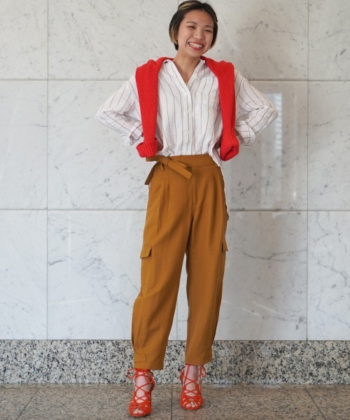 Banana Republic(バナナリパブリック)の「テンセル(TM) リネン カーゴパンツ(カーゴパンツ・レディース・ブラック/ベージュ・0/4/2/6/00)」の4枚目の写真