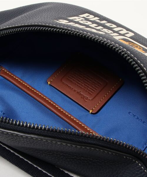Disney(ディズニー)の「【DISNEY x COACH】チャーター ベルト バッグ 7 ウィズ ウォルト ディズニー ワールド モチーフ(ボディバッグ/ウエストポーチ・メンズ・ブルー系その他・ONE)」の4枚目の写真