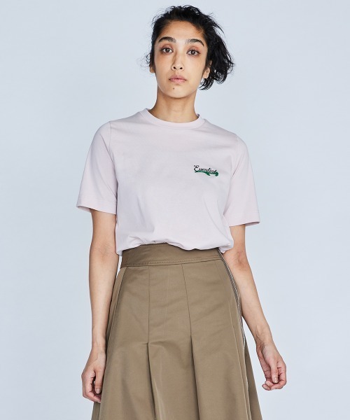 ESSENTIAL(エッセンシャル)の「ワンポイントロゴTシャツ(Tシャツ/カットソー・レディース・オフホワイト/ネイビー/ピンク/サックスブルー・FREE)」の5枚目の写真