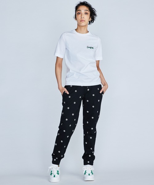ESSENTIAL(エッセンシャル)の「ワンポイントロゴTシャツ(Tシャツ/カットソー・レディース・オフホワイト/ネイビー/ピンク/サックスブルー・FREE)」の15枚目の写真