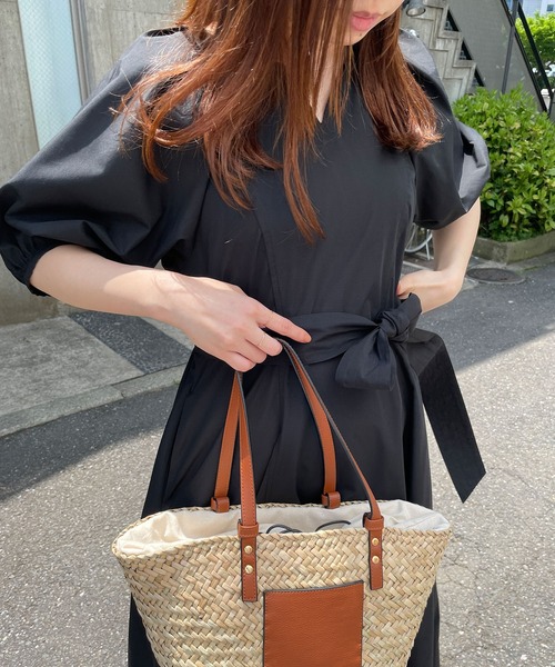 VIS（ビス）の「【EASY CARE】袖タックボリュームスリーブワンピース（ワンピース・レディース・ブラック/ベージュ/イエロー・S/M）」の4枚目の写真