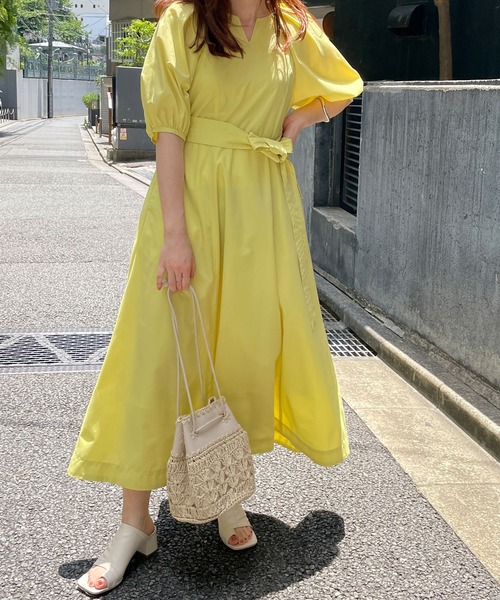 VIS（ビス）の「【EASY CARE】袖タックボリュームスリーブワンピース（ワンピース・レディース・ブラック/ベージュ/イエロー・S/M）」の6枚目の写真