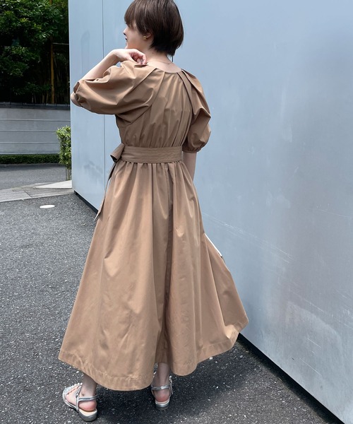 VIS（ビス）の「【EASY CARE】袖タックボリュームスリーブワンピース（ワンピース・レディース・ブラック/ベージュ/イエロー・S/M）」の9枚目の写真