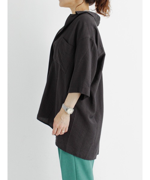 Samansa Mos2 blue(サマンサモスモスブルー)の「開襟ビッグシャツ(シャツ/ブラウス・レディース・カーキ/チャコール/ライトベージュ・フリ-)」の11枚目の写真