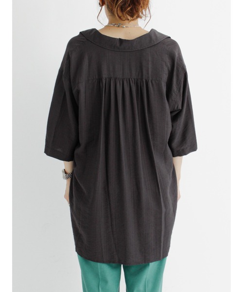 Samansa Mos2 blue(サマンサモスモスブルー)の「開襟ビッグシャツ(シャツ/ブラウス・レディース・カーキ/チャコール/ライトベージュ・フリ-)」の12枚目の写真