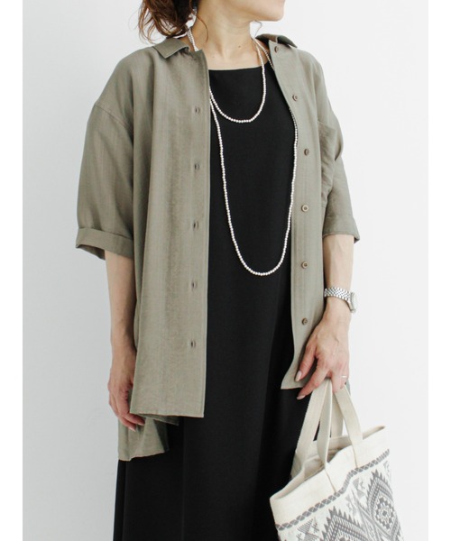 Samansa Mos2 blue(サマンサモスモスブルー)の「開襟ビッグシャツ(シャツ/ブラウス・レディース・カーキ/チャコール/ライトベージュ・フリ-)」の15枚目の写真