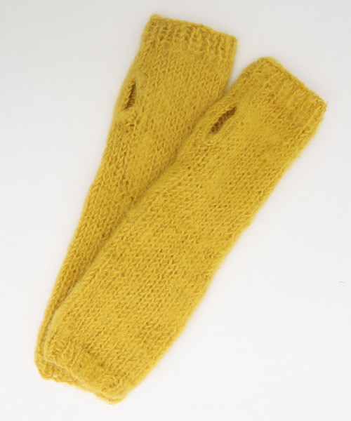 I am I in fact...(アイアムアイインファクト)の「BRUSHED WOOL ARM WARMER(アームカバー・レディース・ホワイト/レッド/イエロー/ブルー/グリーン・FREE)」の4枚目の写真