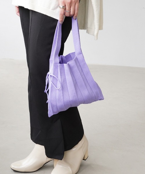 IAMUSE（アイアミューズ）の「ニットプリーツハンドバッグ S0736【IAMUSE】（ハンドバッグ・レディース・レッド/アイボリー/ブルー/オレンジ/グリーン/ライラック/パープル・FREE）」の22枚目の写真