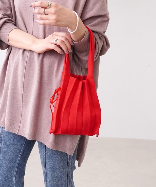 IAMUSE（アイアミューズ）の「ニットプリーツハンドバッグ S0736【IAMUSE】（ハンドバッグ・レディース・レッド/アイボリー/ブルー/オレンジ/グリーン/ライラック/パープル・FREE）」の8枚目の写真