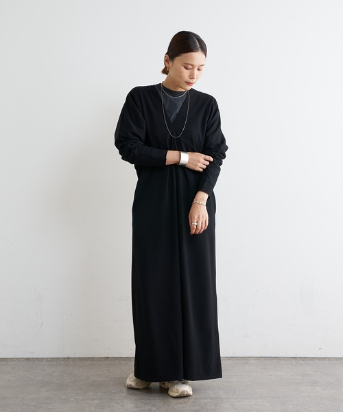 Omekashi（オメカシ）の「Onf(オンフ)  カットジョーゼットVドレス（ワンピース・レディース・ブラック/ベージュ・38/36）」の22枚目の写真