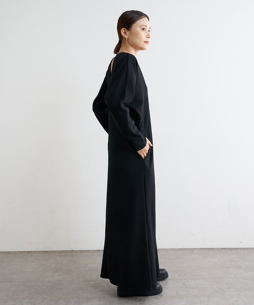 Omekashi（オメカシ）の「Onf(オンフ)  カットジョーゼットVドレス（ワンピース・レディース・ブラック/ベージュ・38/36）」の14枚目の写真