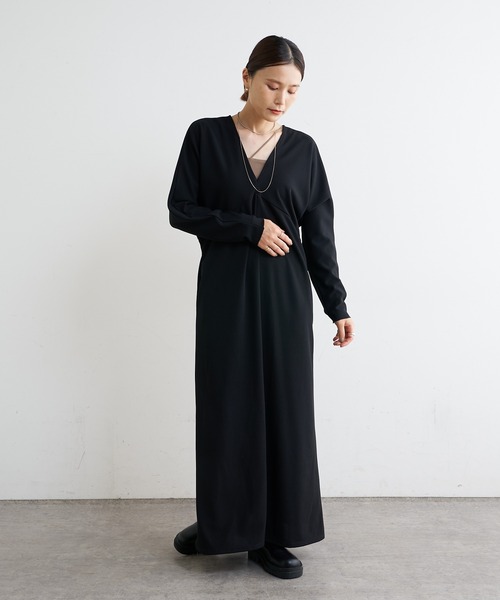 Omekashi（オメカシ）の「Onf(オンフ)  カットジョーゼットVドレス（ワンピース・レディース・ブラック/ベージュ・38/36）」の18枚目の写真