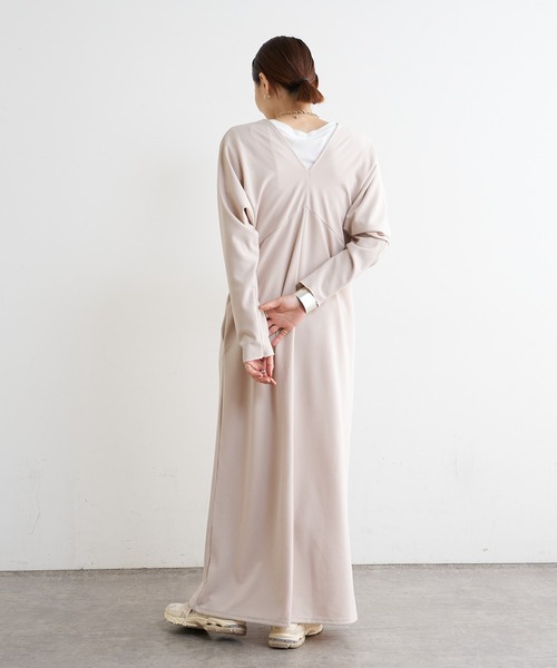 Omekashi（オメカシ）の「Onf(オンフ)  カットジョーゼットVドレス（ワンピース・レディース・ブラック/ベージュ・38/36）」の6枚目の写真