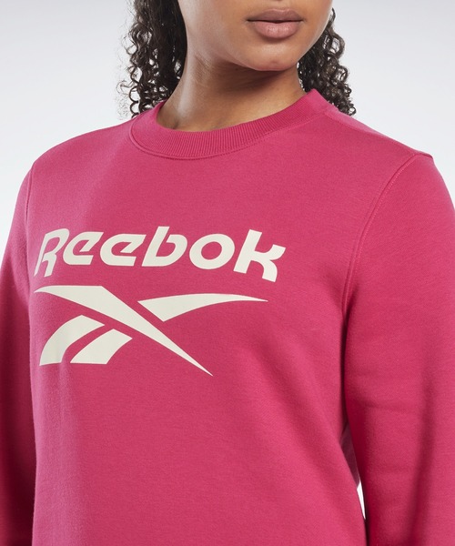 Reebok(リーボック)の「アイデンティティ ロゴ フリース クルー スウェットシャツ / Identity Logo Fleece Crew Sweatshirt(スウェット・レディース・ピンク/ホワイト/ブラック・MEDIUM/X-LARGE/LARGE/X-SMALL/SMALL)」の10枚目の写真