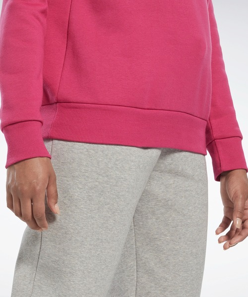 Reebok(リーボック)の「アイデンティティ ロゴ フリース クルー スウェットシャツ / Identity Logo Fleece Crew Sweatshirt(スウェット・レディース・ピンク/ホワイト/ブラック・MEDIUM/X-LARGE/LARGE/X-SMALL/SMALL)」の11枚目の写真