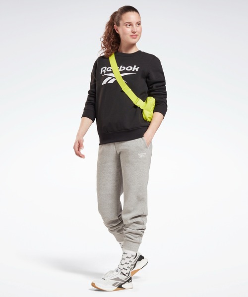 Reebok(リーボック)の「アイデンティティ ロゴ フリース クルー スウェットシャツ / Identity Logo Fleece Crew Sweatshirt(スウェット・レディース・ピンク/ホワイト/ブラック・MEDIUM/X-LARGE/LARGE/X-SMALL/SMALL)」の7枚目の写真