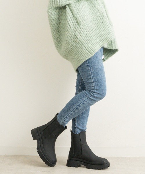 Fabby fabby（ファビィーファビィー）の「マットトラックソールサイドゴアショートブーツ（ブーツ・レディース・カーキ/ベージュ/ブラック・LARGE/MEDIUM/SMALL）」の11枚目の写真