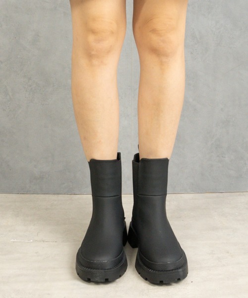 Fabby fabby（ファビィーファビィー）の「マットトラックソールサイドゴアショートブーツ（ブーツ・レディース・カーキ/ベージュ/ブラック・LARGE/MEDIUM/SMALL）」の9枚目の写真